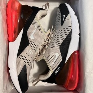 Nike Air Max 270